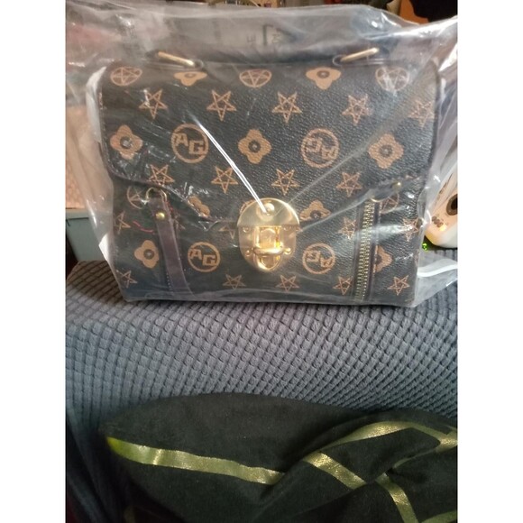 Womens Small Brown & Gold Stylish Handbag with Strap...(H1) - Picture 1 of 6